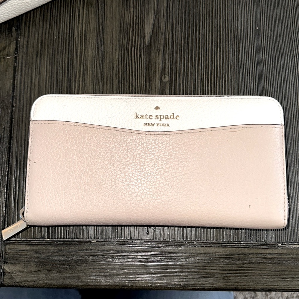 Leila Large Continental Wallet
